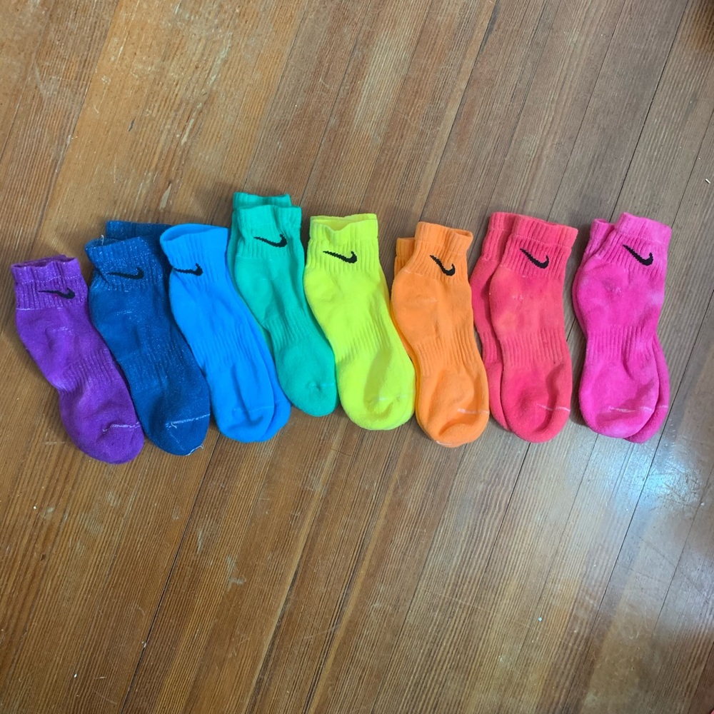 Mismatch color NIKE hand tie dyed ankle socks - Picture 2 of 2